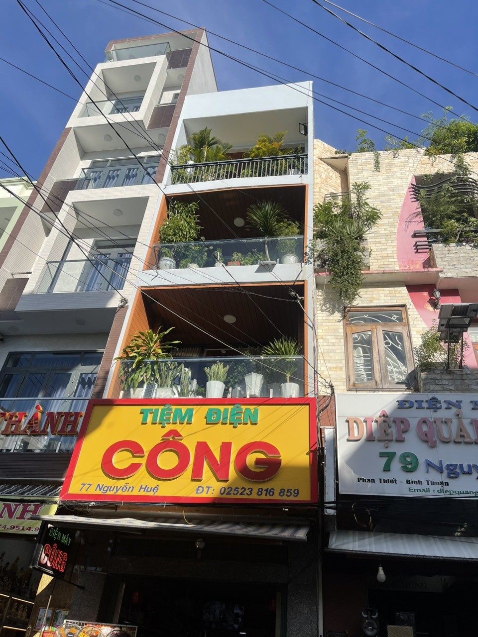 Gia đình chuyển về SG nên cần bán lại nhà số 77 Nguyễn Huệ, Đức Nghĩa, Phan Thiết, Bình Thuận - Ảnh chính